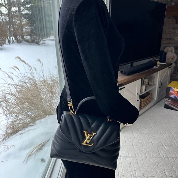 Louis Vuitton New Wave Hold Me Noir - Picture 2 of 16